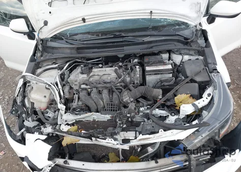 2020 Toyota Corolla Le z USA, uszkodzony, nr VIN 5YFEPRAE2LP101521